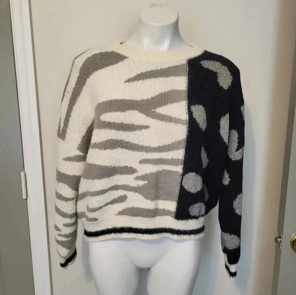 Elan Animal Print Colorblock Mixed Print Sweater(M)
